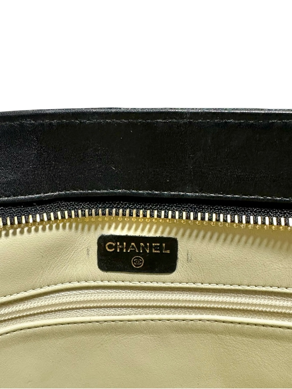Chanel Black Quilted Satin & Leather O Case Evening Clutch Bag with Crystals - Picture 10 of 16